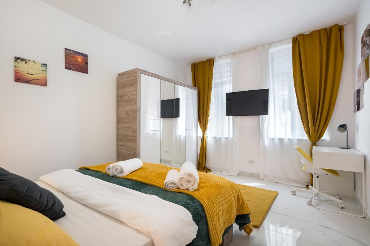 Ferienwohnung Light-Monza-Unirii Bukarest Exterior foto